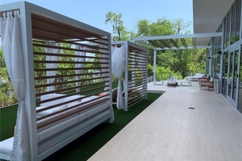 Condominio en venta en North Miami, Florida, 2 dormitorios, 102.84 m2 № 1710682 - foto 18