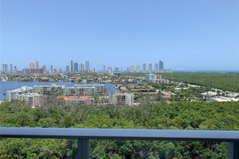 Condominio en venta en North Miami, Florida, 2 dormitorios, 102.84 m2 № 1710682 - foto 7