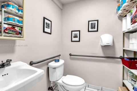 Immobilier commercial à vendre à Miami Springs, Floride № 1956627 - photo 16