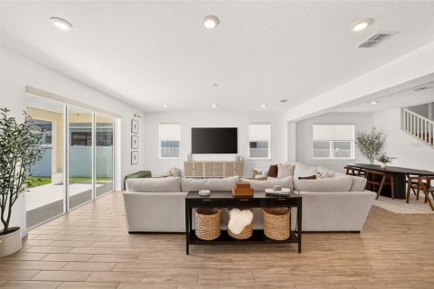House in Ocala, Florida 5 bedrooms, 319.96 sq.m. № 2302331 - photo 21