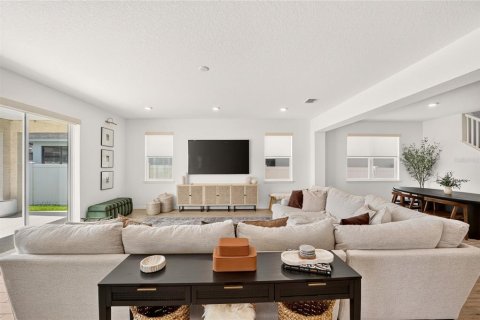 House in Ocala, Florida 5 bedrooms, 319.96 sq.m. № 2302331 - photo 22