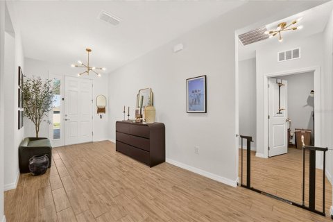 House in Ocala, Florida 5 bedrooms, 319.96 sq.m. № 2302331 - photo 14