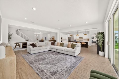 House in Ocala, Florida 5 bedrooms, 319.96 sq.m. № 2302331 - photo 18