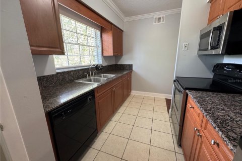 Снять в аренду кондоминиум в Тампа, Флорида 4 комнаты, 75.25м2, № 2102094 - фото 14