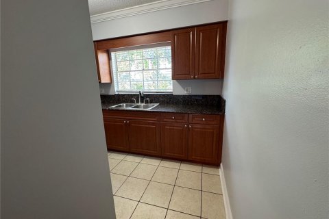 Снять в аренду кондоминиум в Тампа, Флорида 4 комнаты, 75.25м2, № 2102094 - фото 12