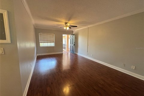 Снять в аренду кондоминиум в Тампа, Флорида 4 комнаты, 75.25м2, № 2102094 - фото 5
