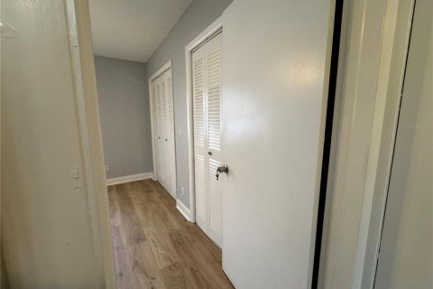 Снять в аренду кондоминиум в Тампа, Флорида 4 комнаты, 75.25м2, № 2102094 - фото 27