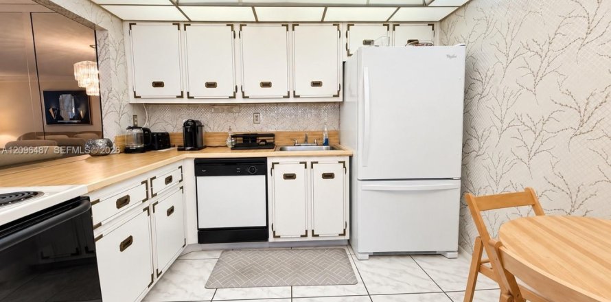 Condo à Hallandale Beach, Floride, 1 chambre № 2390416