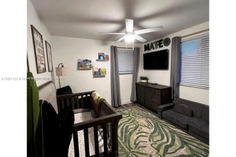 Снять в аренду таунхаус в Корал-Спрингс, Флорида 3 спальни, 150.78м2, № 1949913 - фото 11