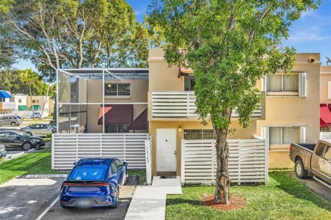 Купить таунхаус в Майами, Флорида 3 спальни, 147.9м2, № 1972069 - фото 23