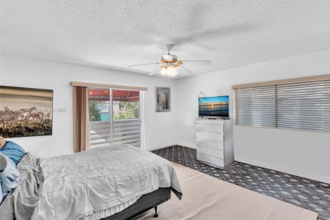 Купить таунхаус в Майами, Флорида 3 спальни, 147.9м2, № 1972069 - фото 15