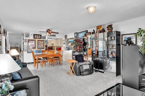 Купить таунхаус в Майами, Флорида 3 спальни, 147.9м2, № 1972069 - фото 5