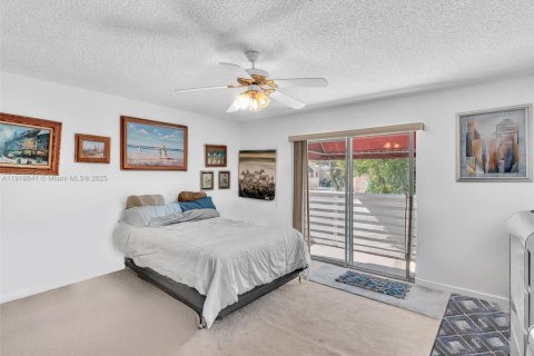 Купить таунхаус в Майами, Флорида 3 спальни, 147.9м2, № 1972069 - фото 14