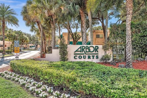 Купить таунхаус в Майами, Флорида 3 спальни, 147.9м2, № 1972069 - фото 4