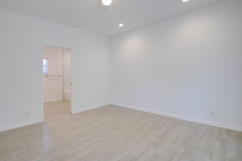 Apartment in West Palm Beach, Florida 2 bedrooms, 105.91 sq.m. № 2309114 - photo 6