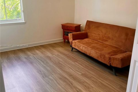 Casa en alquiler en Doral, Florida, 4 dormitorios, 246.01 m2 № 2055291 - foto 22