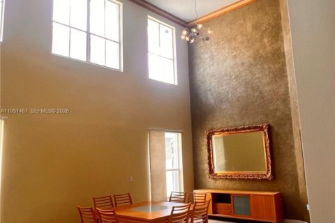 Casa en alquiler en Doral, Florida, 4 dormitorios, 246.01 m2 № 2055291 - foto 9
