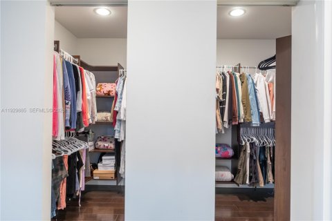 House in Coconut Creek, Florida 3 bedrooms, 190.91 sq.m. № 1988844 - photo 23