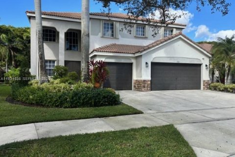 Снять в аренду виллу или дом в Уэстон, Флорида 5 спален, 290.04м2, № 1992723 - фото 2