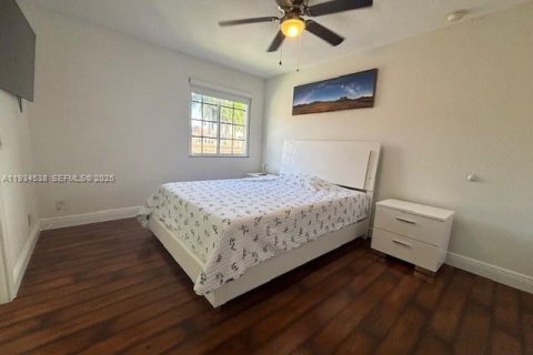 Снять в аренду виллу или дом в Уэстон, Флорида 5 спален, 290.04м2, № 1992723 - фото 28