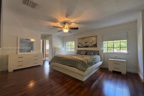 Снять в аренду виллу или дом в Уэстон, Флорида 5 спален, 290.04м2, № 1992723 - фото 22