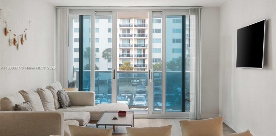 Condominio en North Bay Village, Florida, 1 dormitorio № 1826039