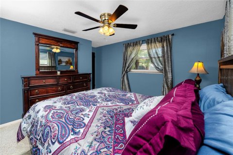 Villa ou maison à vendre à Tampa, Floride: 3 chambres, 171.03 m2 № 2358463 - photo 21