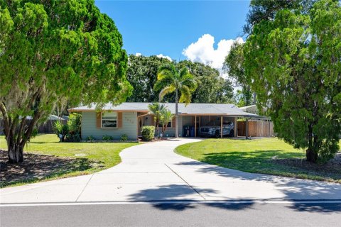 Villa ou maison à Tampa, Floride 3 chambres, 171.03 m2 № 2358463