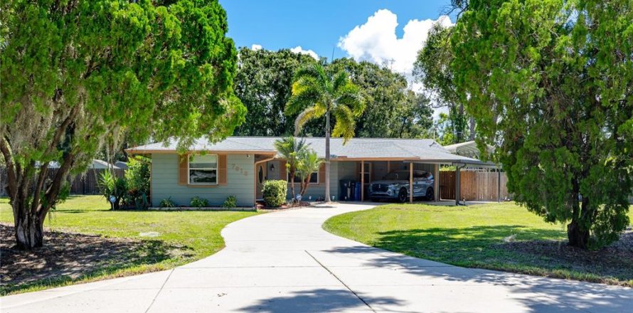 Villa ou maison à Tampa, Floride 3 chambres, 171.03 m2 № 2358463