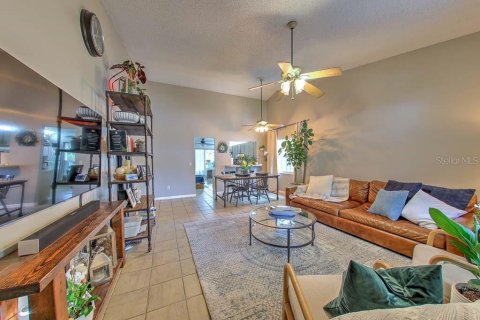House in Winter Park, Florida 2 bedrooms, 104.61 sq.m. № 1813563 - photo 11