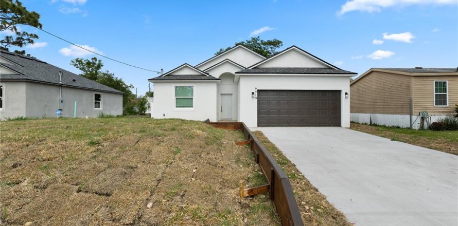 House in Orlando, Florida 3 bedrooms, 139.45 sq.m. № 1816189