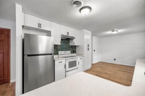 House in Ocala, Florida 3 bedrooms, 132.29 sq.m. № 1827102 - photo 9