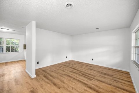 House in Ocala, Florida 3 bedrooms, 132.29 sq.m. № 1827102 - photo 4