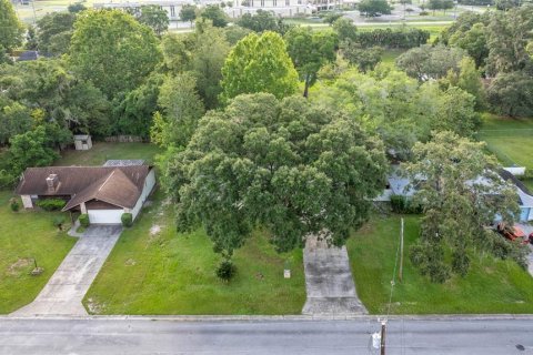 House in Ocala, Florida 3 bedrooms, 132.29 sq.m. № 1827102 - photo 2