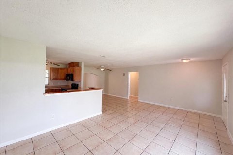 House in Sebring, Florida 3 bedrooms, 168.9 sq.m. № 2258387 - photo 5