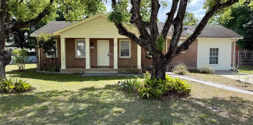 Villa ou maison à DeLand, Floride 4 chambres, 157.75 m2 № 1719691
