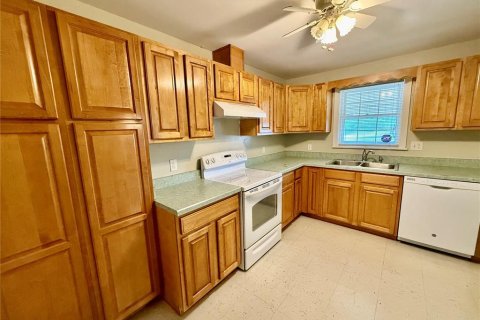 Villa ou maison à vendre à DeLand, Floride: 4 chambres, 157.75 m2 № 1719691 - photo 28