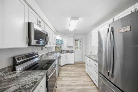 Villa ou maison à vendre à Port Charlotte, Floride: 2 chambres, 124.3 m2 № 2219638 - photo 11