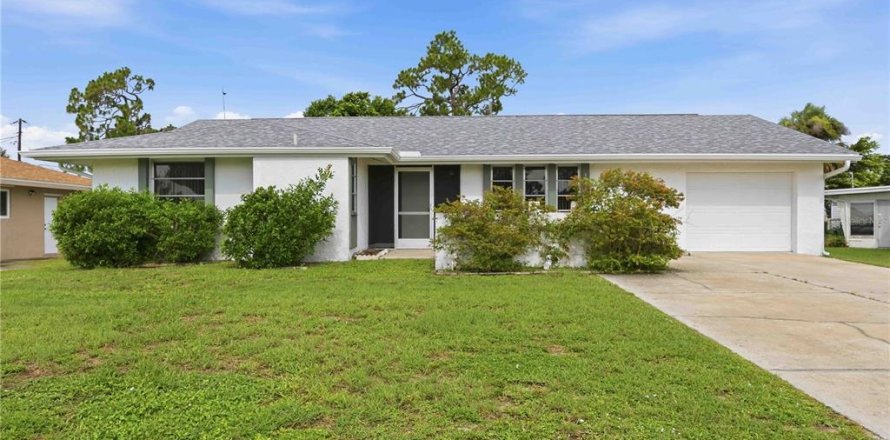Villa ou maison à Port Charlotte, Floride 2 chambres, 124.3 m2 № 2219638