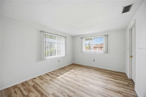 Villa ou maison à vendre à Port Charlotte, Floride: 2 chambres, 124.3 m2 № 2219638 - photo 16