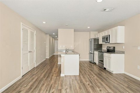 Villa ou maison à louer à Palm Coast, Floride: 4 chambres, 140.93 m2 № 2403039 - photo 2