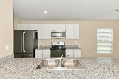 Villa ou maison à louer à Palm Coast, Floride: 4 chambres, 140.93 m2 № 2403039 - photo 4