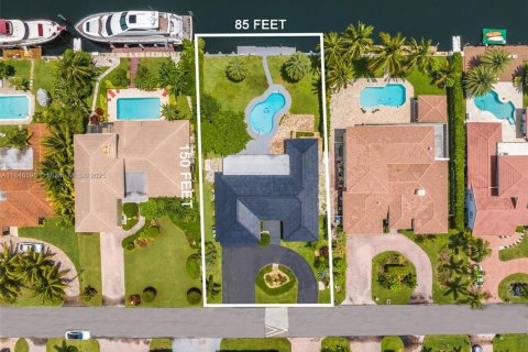 Casa en alquiler en Hallandale Beach, Florida, 3 dormitorios, 228.73 m2 № 1935747 - foto 23