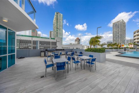 Copropriété à vendre à Miami, Floride: 1 chambre, 76.92 m2 № 1934226 - photo 27