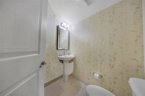 Copropriété à vendre à Miami, Floride: 1 chambre, 76.92 m2 № 1934226 - photo 16