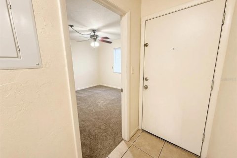 Copropriété à louer à Gainesville, Floride: 2 chambres, 81.2 m2 № 2386796 - photo 6