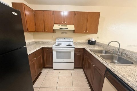Copropriété à louer à Gainesville, Floride: 2 chambres, 81.2 m2 № 2386796 - photo 4