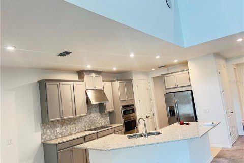 Villa ou maison à louer à Kissimmee, Floride: 4 chambres, 241.55 m2 № 2419916 - photo 6