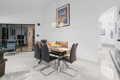 Casa en venta en Weston, Florida, 5 dormitorios, 448.53 m2 № 1975816 - foto 24