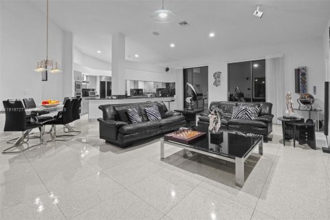 Casa en venta en Weston, Florida, 5 dormitorios, 448.53 m2 № 1975816 - foto 18